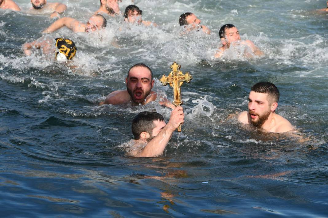 Haliç'te haç çıkarma töreni - Resim: 27